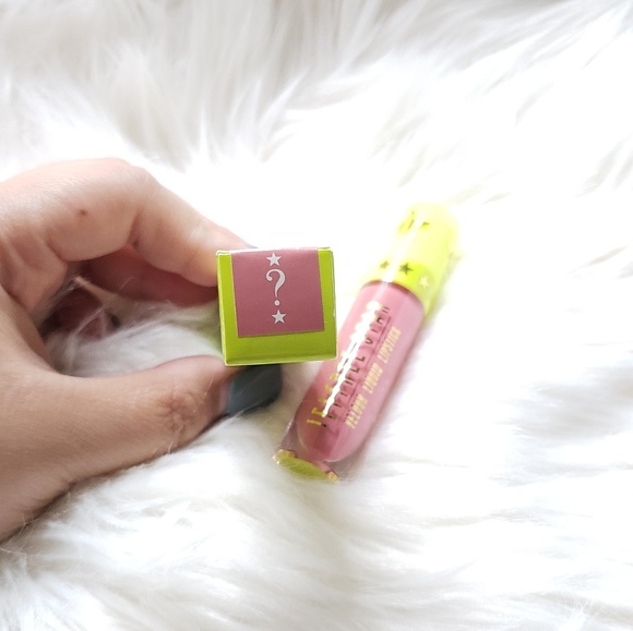 *Limited Edition* Jeffreestar Liquid Lipstick - Picture 3 of 5